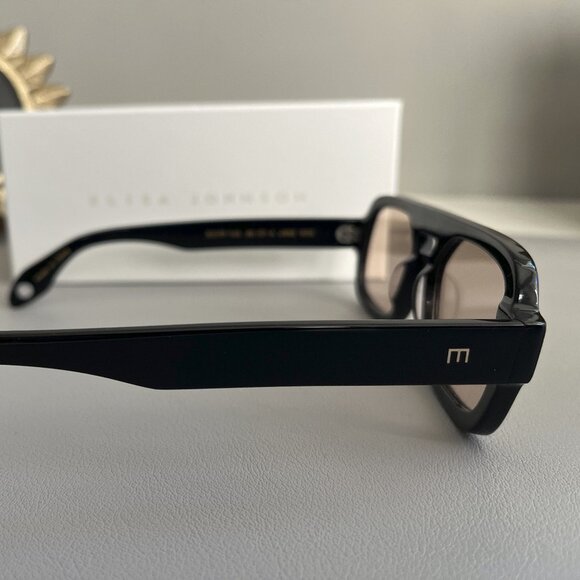 Elisa Johnson Jane Mini in gloss black sunglasses - Picture 5 of 7